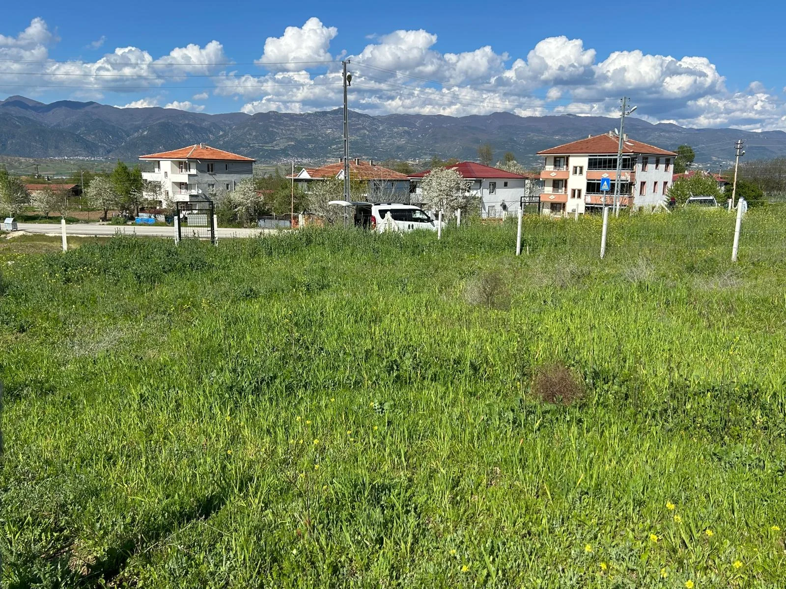 TEPE ŞEHİR KURU ÇAY MEVKİSİNDE 329 M2 ARSA